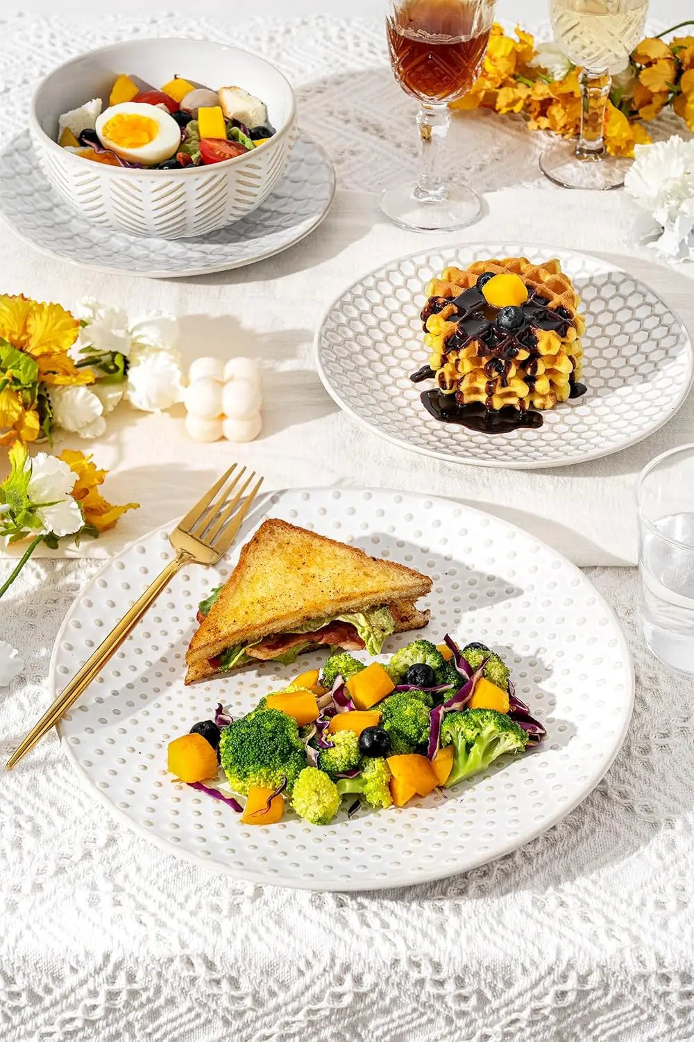 Embossed Microwave And Dishwasher Safe Dinnerware Set