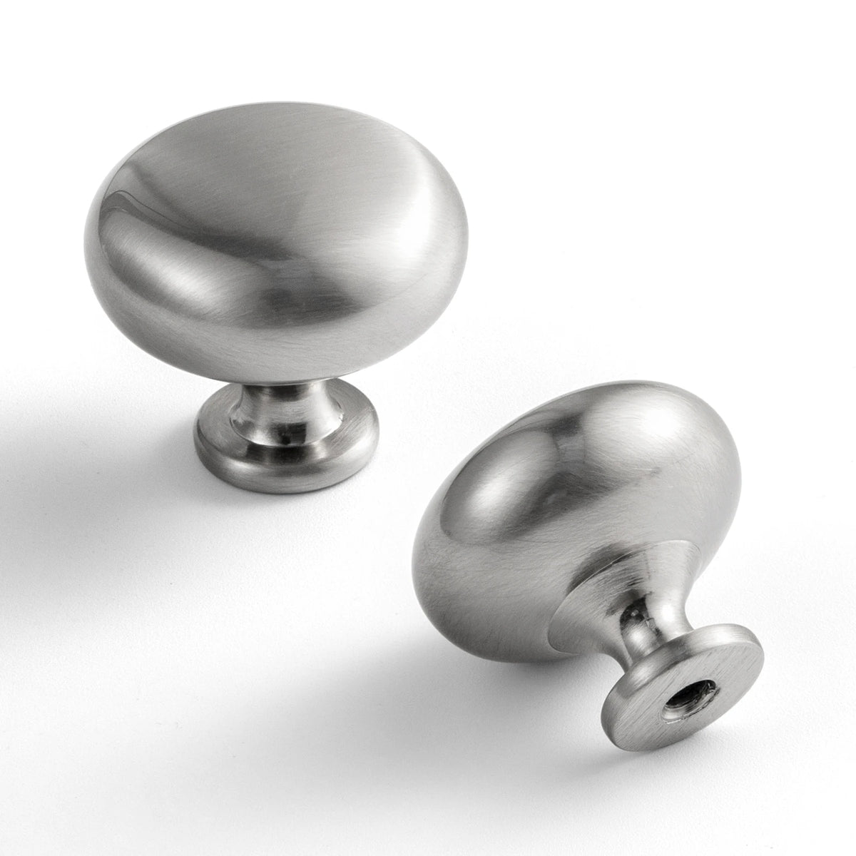 Set of 6 Elegant Antique Brass Cabinet Knobs - Classic Round Kitchen Hardware, Vintage Drawer Pulls Sleek Retro Dresser Handles