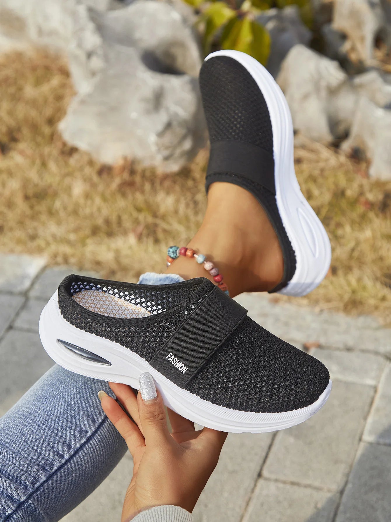 Lightweight Women's Mesh Slip On Shoes For Comfortable Casual Walking